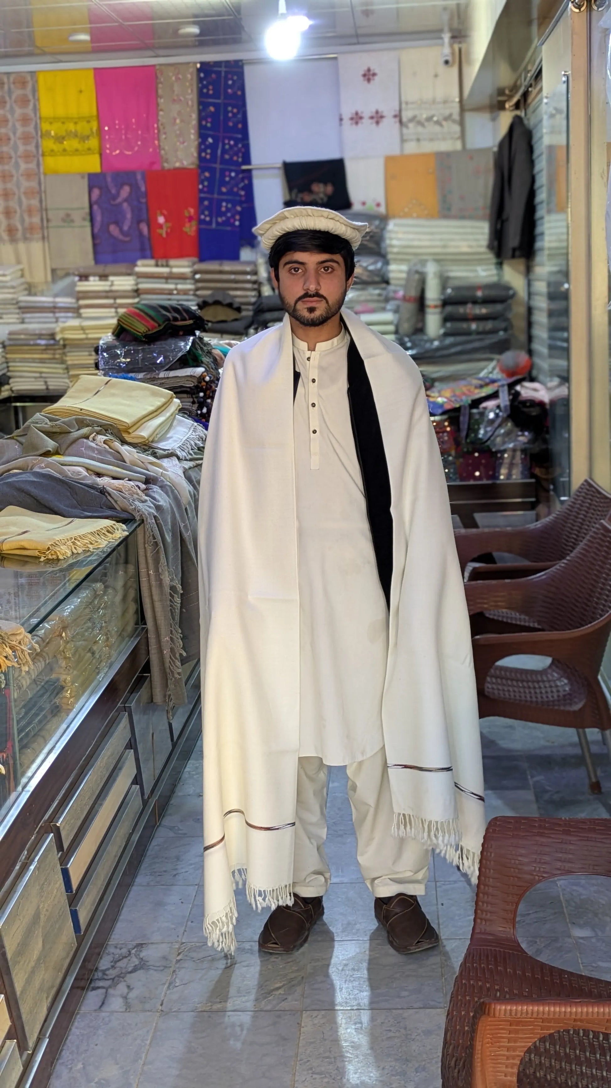 Swati Shawl – 100% Pure Wool, Handmade Abirascents